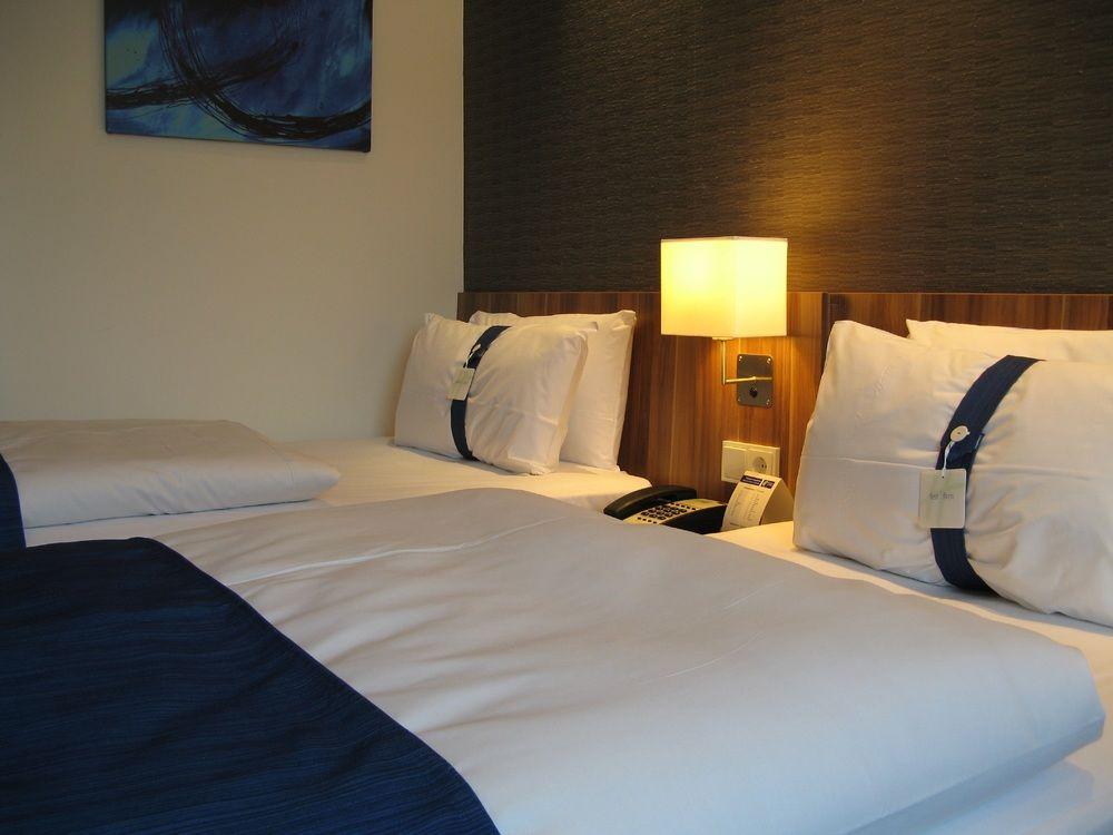 Holiday Inn Express Hamburg - St. Pauli-Messe Екстериор снимка