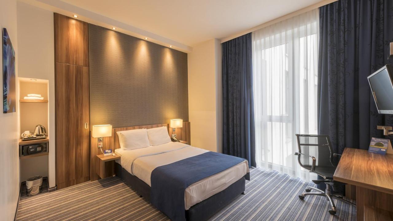 Holiday Inn Express Hamburg - St. Pauli-Messe Екстериор снимка